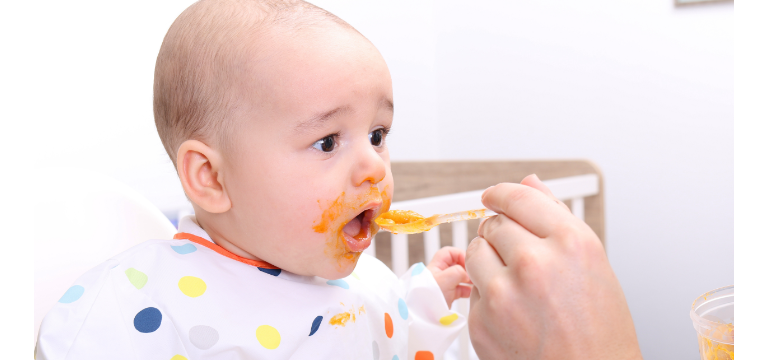 La introducción de alimentos sólidos debe empezar a los seis meses. - Apoteca Natura